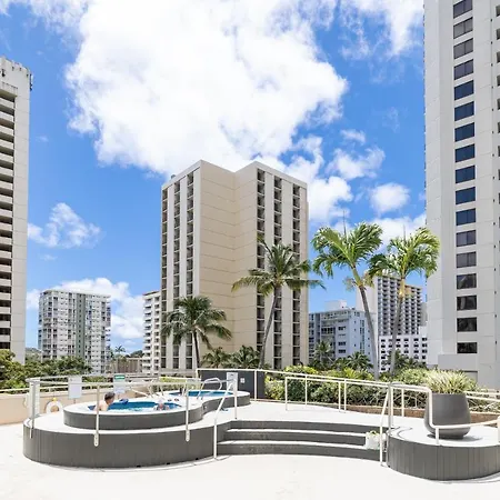 Stylish Condo With Mountain Views In Waikiki Banyan! Honolulu Extérieur photo