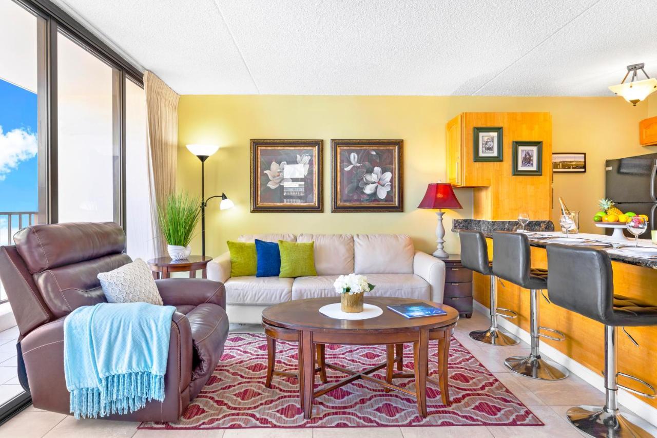 Stylish With Mountain Views In Waikiki Banyan! Appartement