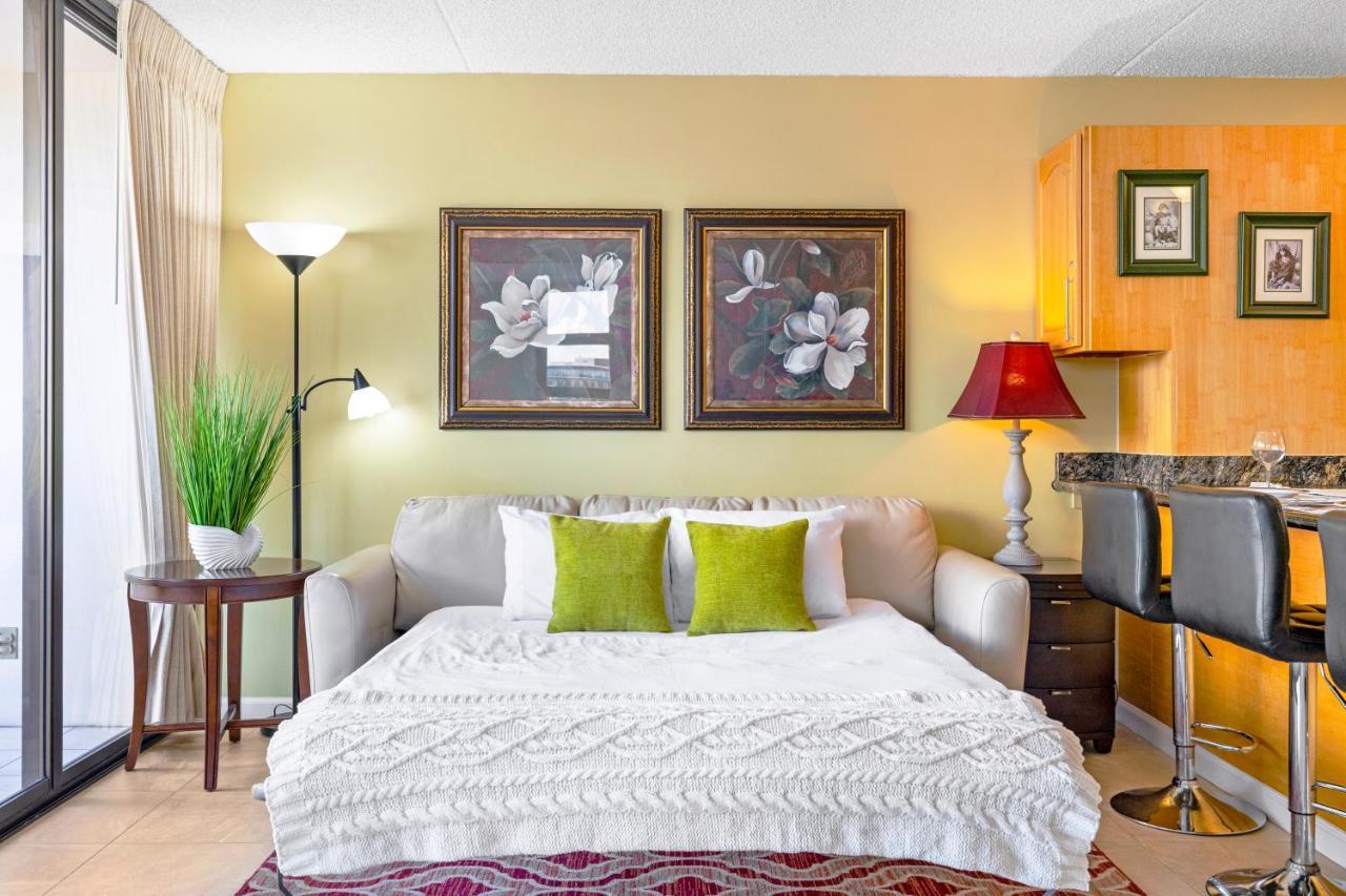 Appartement Stylish With Mountain Views In Waikiki Banyan!